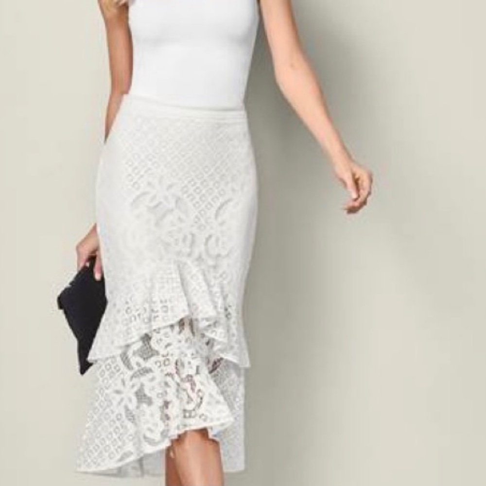 Venus white lace ruffle skirt